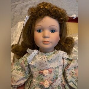 Dynasty Doll Collection Porcelain Doll Lucinda